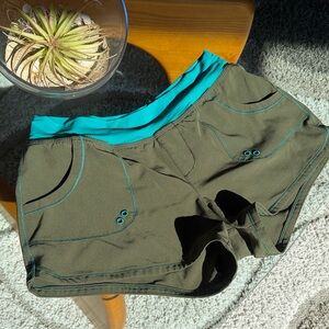 Prana Women’s Olive Green Swim Board short ,Sz S (4)
